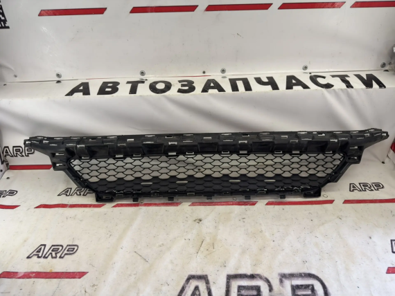 Решетка бампера Mercedes-Benz C-Сlass W205 2018-2026