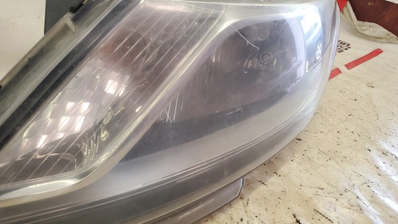 Фара левая Kia Rio 3 2011-2015 дорест