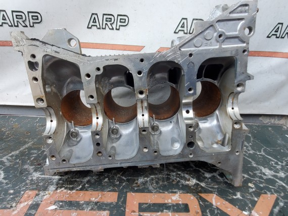 Блок цилиндров Nissan X-Trail 2007 T30 2.5 2000–2007