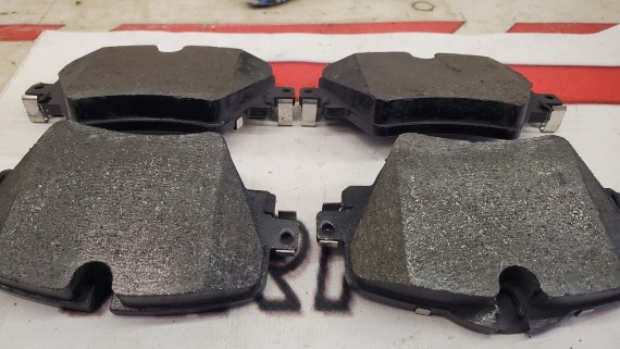Колодки тормозные передние BMW 5 G30, X3 G01, X4 G02 2016-2025