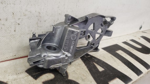 Кронштейн зеркала левого BMW 5 Series G30 2016-2020