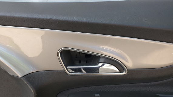 Обшивка двери передняя правая Opel Mokka 2012-2019