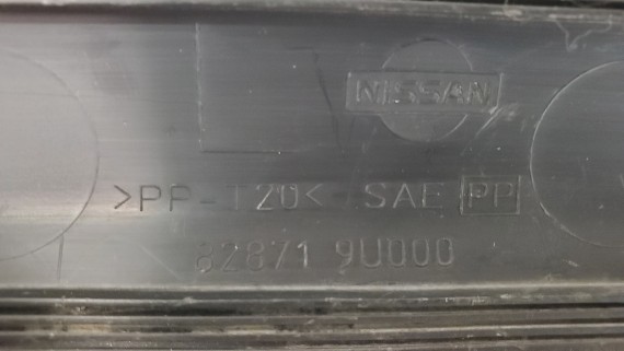Молдинг двери левый задний Nissan Note E11 2005-2013