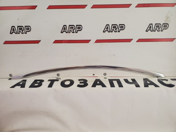 Молдинг рамки передней правой двери Opel Astra J 2009-2017