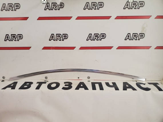 Молдинг рамки передней правой двери Opel Astra J 2009-2017