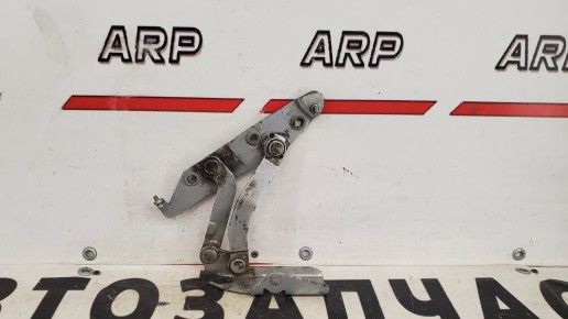 Петля багажника левая Nissan Primera P12 2001–2008