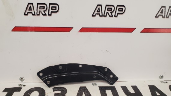 Кронштейн фары  правой Volkswagen Polo 5 2009-2020