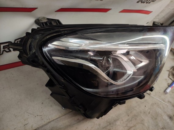 Фара правая Mercedes GLC X253 2015-2019 LED