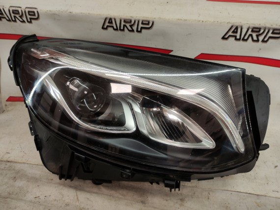 Фара правая Mercedes GLC X253 2015-2019 LED