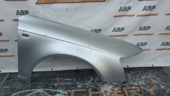 Крыло переднее правое AUDI A6 C6 2004–2011