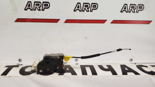 Замок двери передний правый Volkswagen Touareg 2 NF 2010-2018