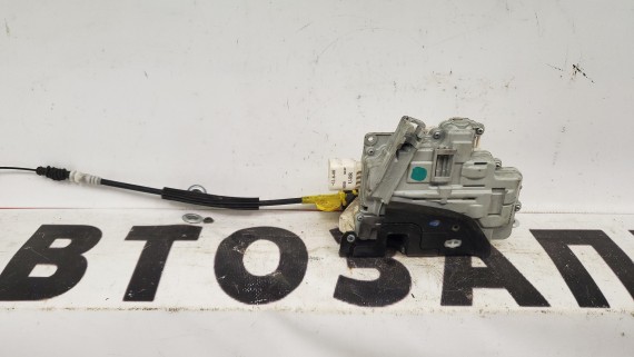 Замок двери передний правый Volkswagen Touareg 2 NF 2010-2018