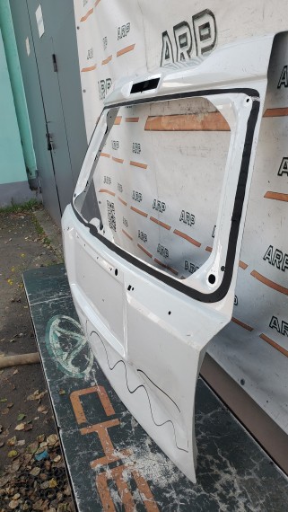 Крышка багажника Land Rover Freelander 2 2006-2012
