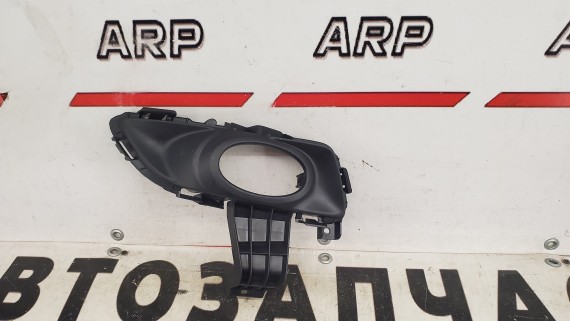 Накладка ПТФ правая Mazda 3 (BK) 2002-2009