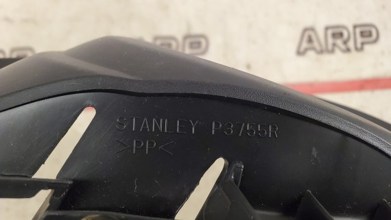 Накладка ПТФ правая Mazda 3 (BK) 2002-2009