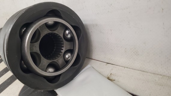 Шрус внутренний правый Volvo XC90 2002-2015