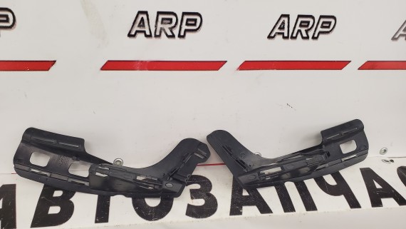 Кронштейны переднего бампера Peugeot 308 2011-2015