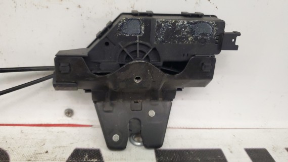 Замок багажника BMW 1, 3, 5, 6 E81 E87 E60 E63 E90