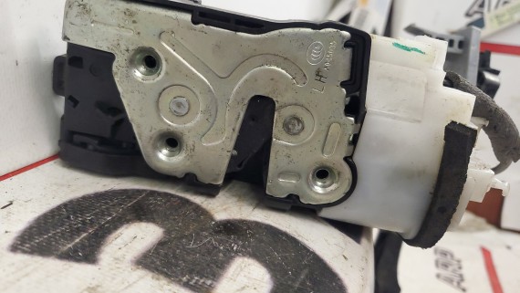 Замок двери задней левой Hyundai Tucson 3 2018-2021