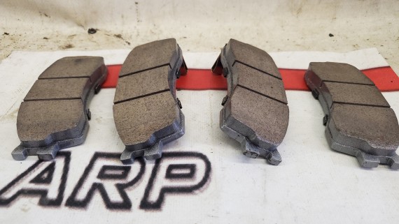 Тормозные колодки передние Kia Rio 2 Carens Sephia Shuma