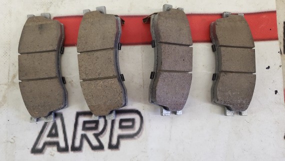 Тормозные колодки передние Kia Rio 2 Carens Sephia Shuma