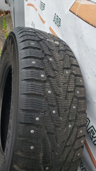 Резина зимняя Nokian Tyres Nordman 7 SUV 235/75 R16