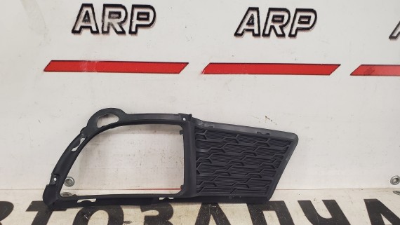 Накладка ПТФ правая Kia Cerato 2 2008–2013