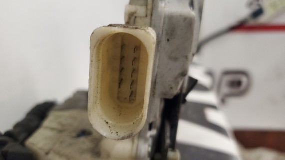 Замок двери задний правый Audi Q7 4L 2007-2015