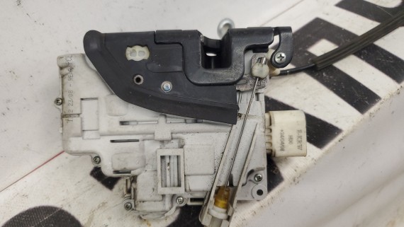 Замок двери задний правый Audi Q7 4L 2007-2015