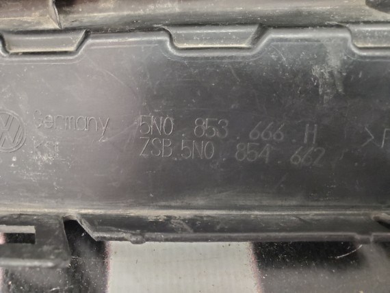 Накладка противотуманной фары правая Volkswagen Tiguan 2011-2016